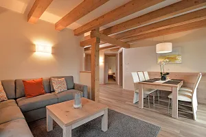 resorttirolbrixenweidach24appartement1wohnzimmer.jpg